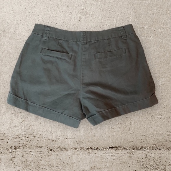 J. Crew Factory Gray Cotton/Linen Mix 4” Inseam Size 4 Chino Shorts - Picture 2 of 4